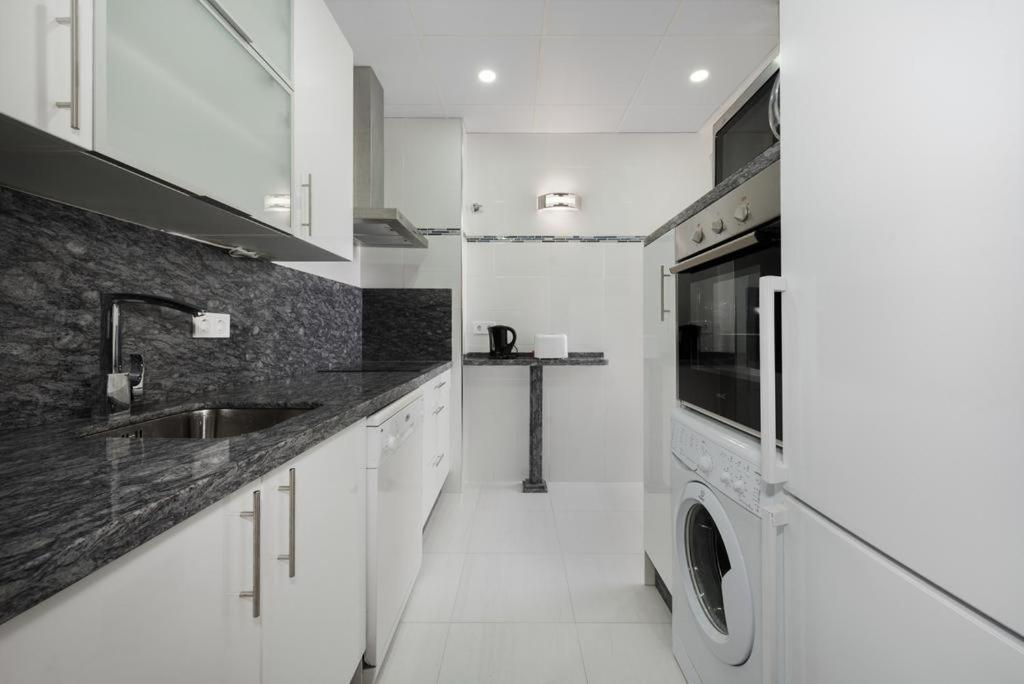 Apartamento En Puerto Marina B32 Benalmádena Exteriör bild